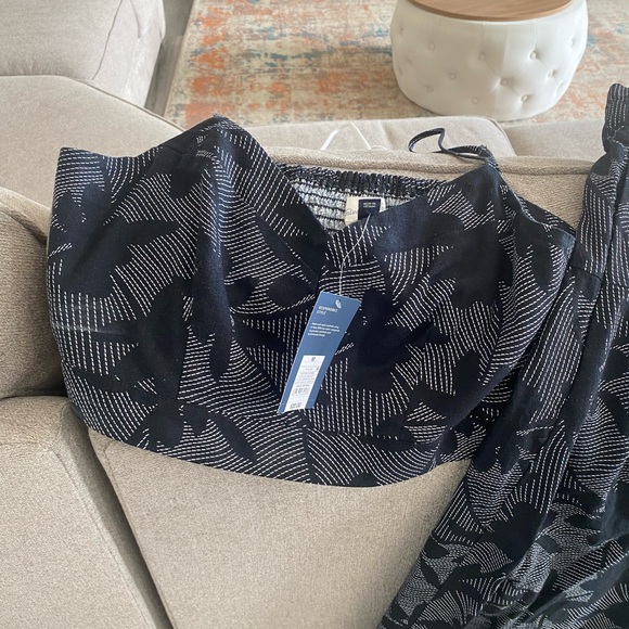 Black and Gray Floral Skirt - Picture 2 of 5